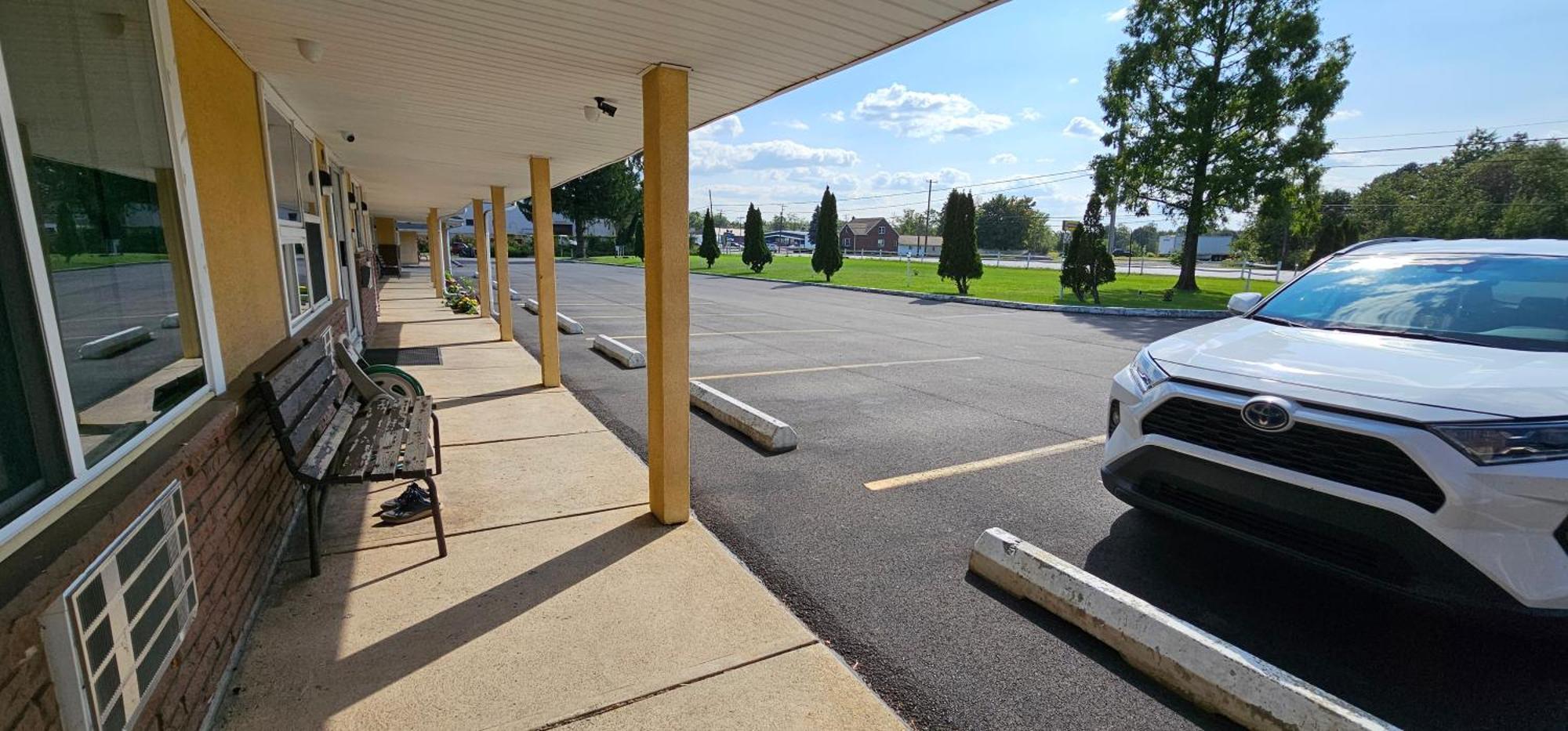 Mount Laurel Motel Hazleton Ngoại thất bức ảnh