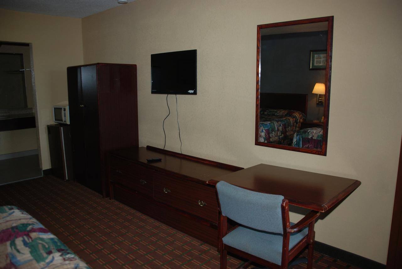 Mount Laurel Motel Hazleton Ngoại thất bức ảnh