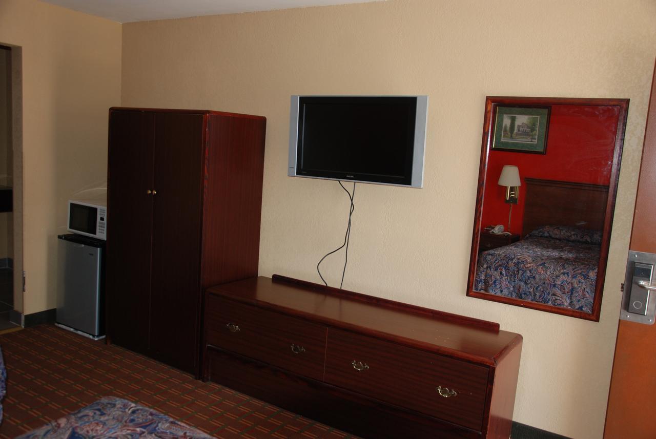 Mount Laurel Motel Hazleton Ngoại thất bức ảnh
